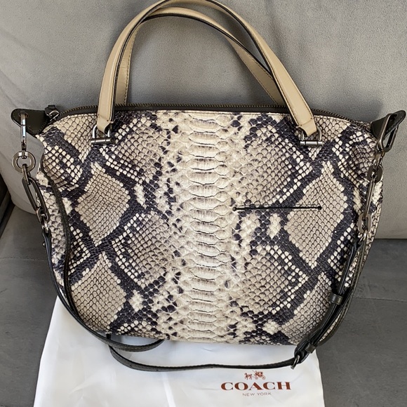 Coach Madison collection handbag. Rare colorway - Picture 3 of 7